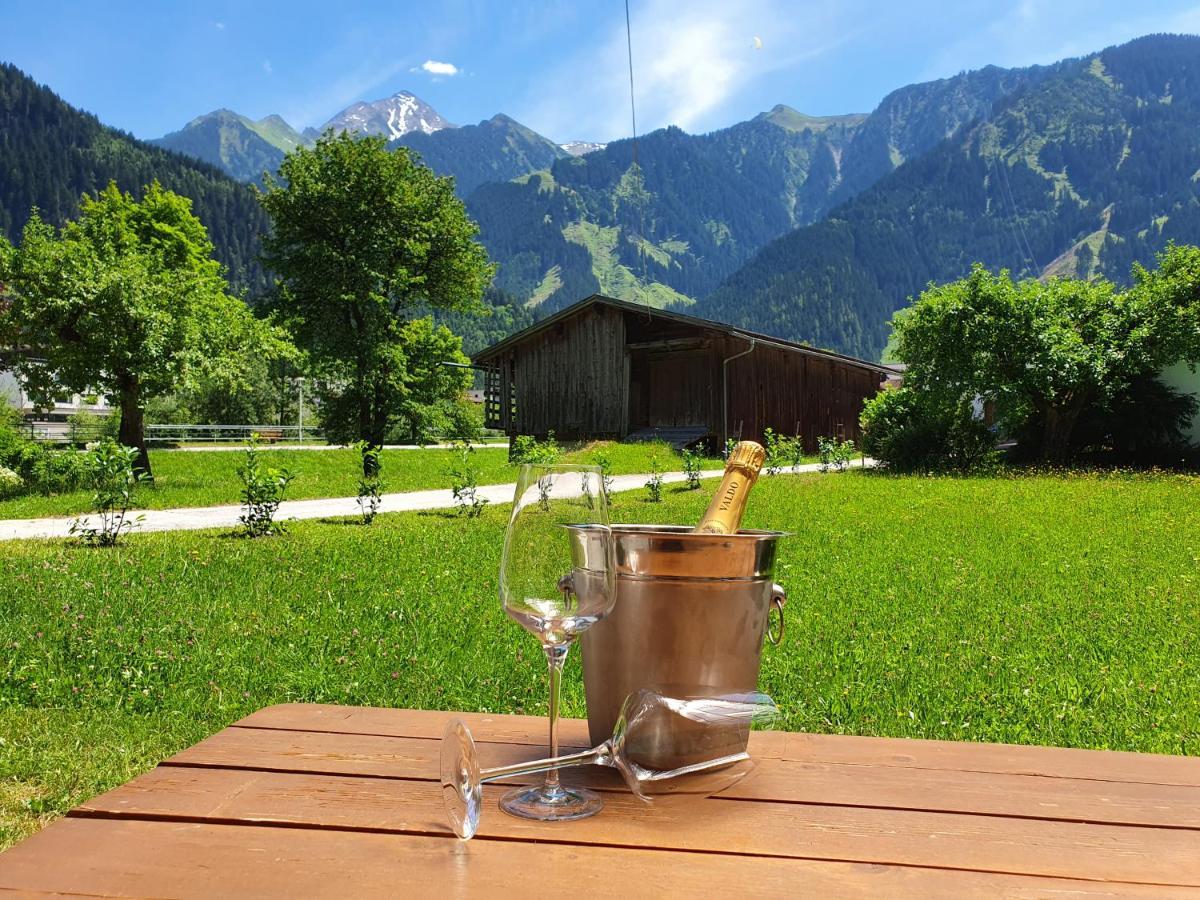 Landhaus Dornau Apartments Mayrhofen Extérieur photo